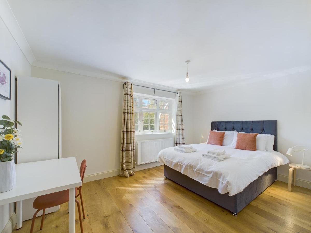 Duplex Redhill Town Centre Apt By Livingo Stays Kültér fotó