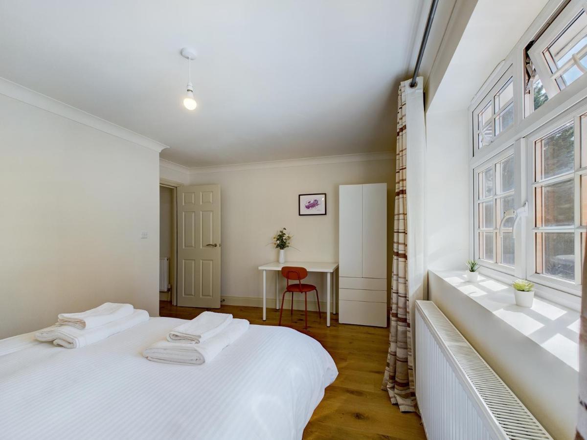 Duplex Redhill Town Centre Apt By Livingo Stays Kültér fotó