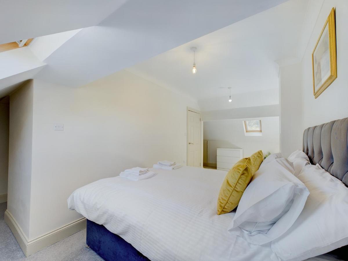 Duplex Redhill Town Centre Apt By Livingo Stays Kültér fotó