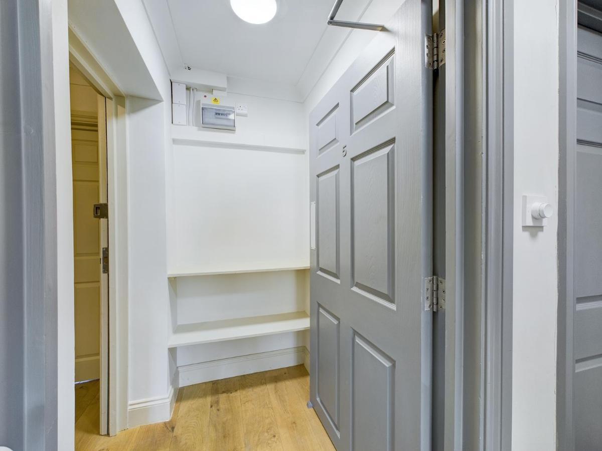 Duplex Redhill Town Centre Apt By Livingo Stays Kültér fotó